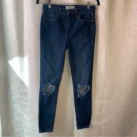Free People distressed busted knee high waist skinny jeans - Picture 2 of 5